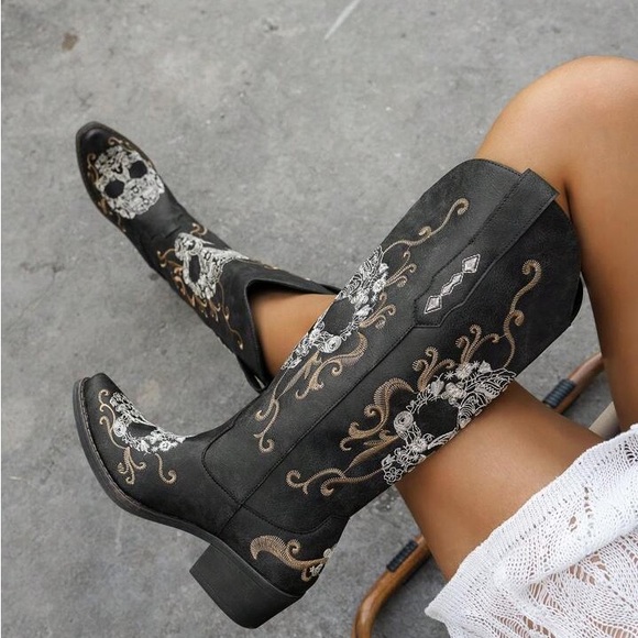 2cuteboutik Shoes - - NEW🔥 Skull Embroidered Cowboy Cowgirl Western Boots